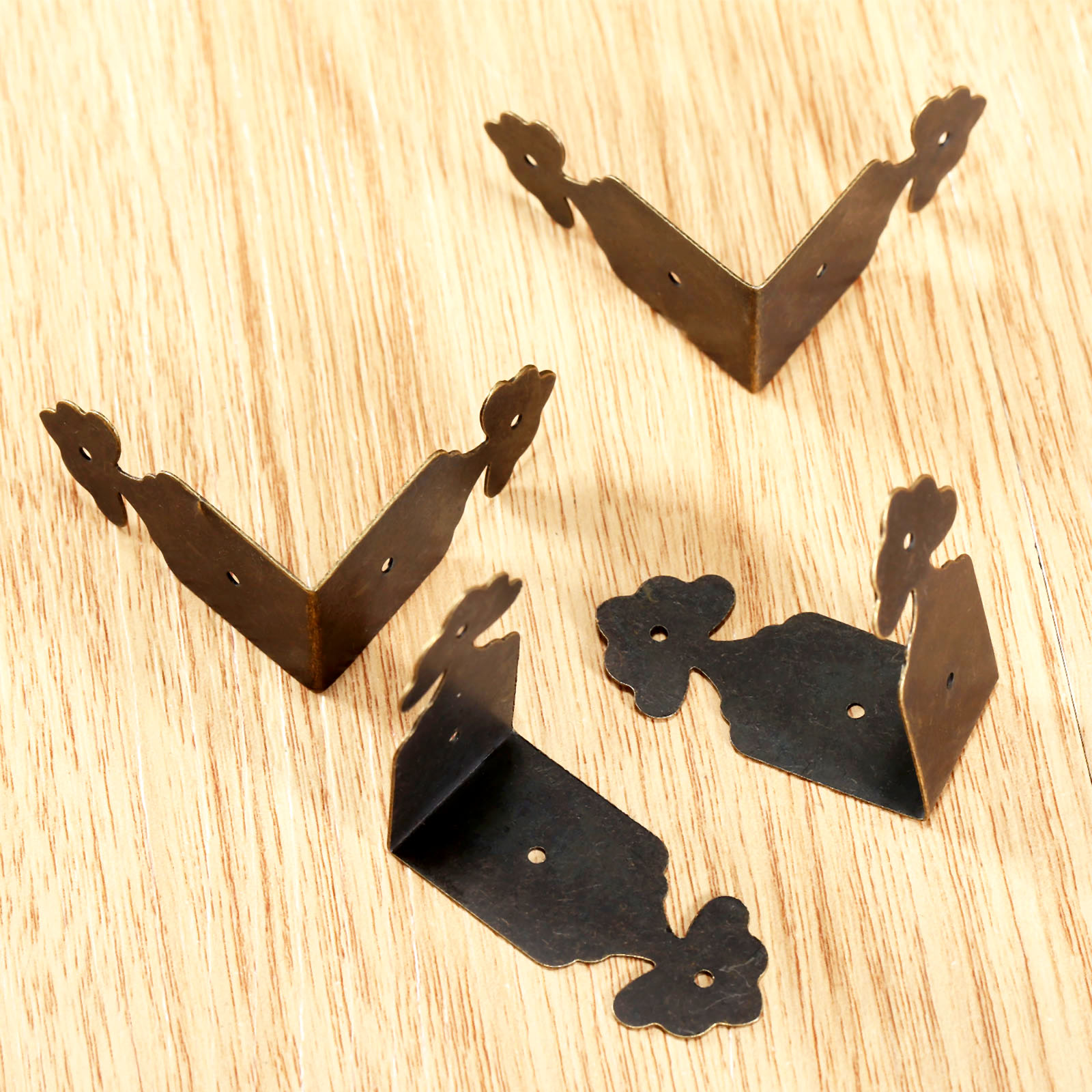 4 Pcs Decorativo Salva Angolo  - Furniture Hardware Covers recensione e prezzo